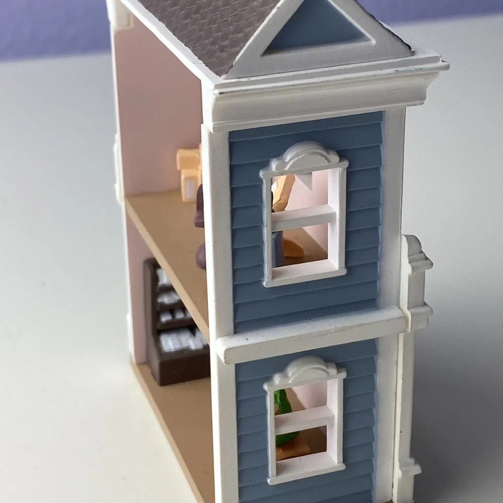 1988 Hallmark Collectible Nostalgic Houses & Shops 5th Halls Bro's Card Shop